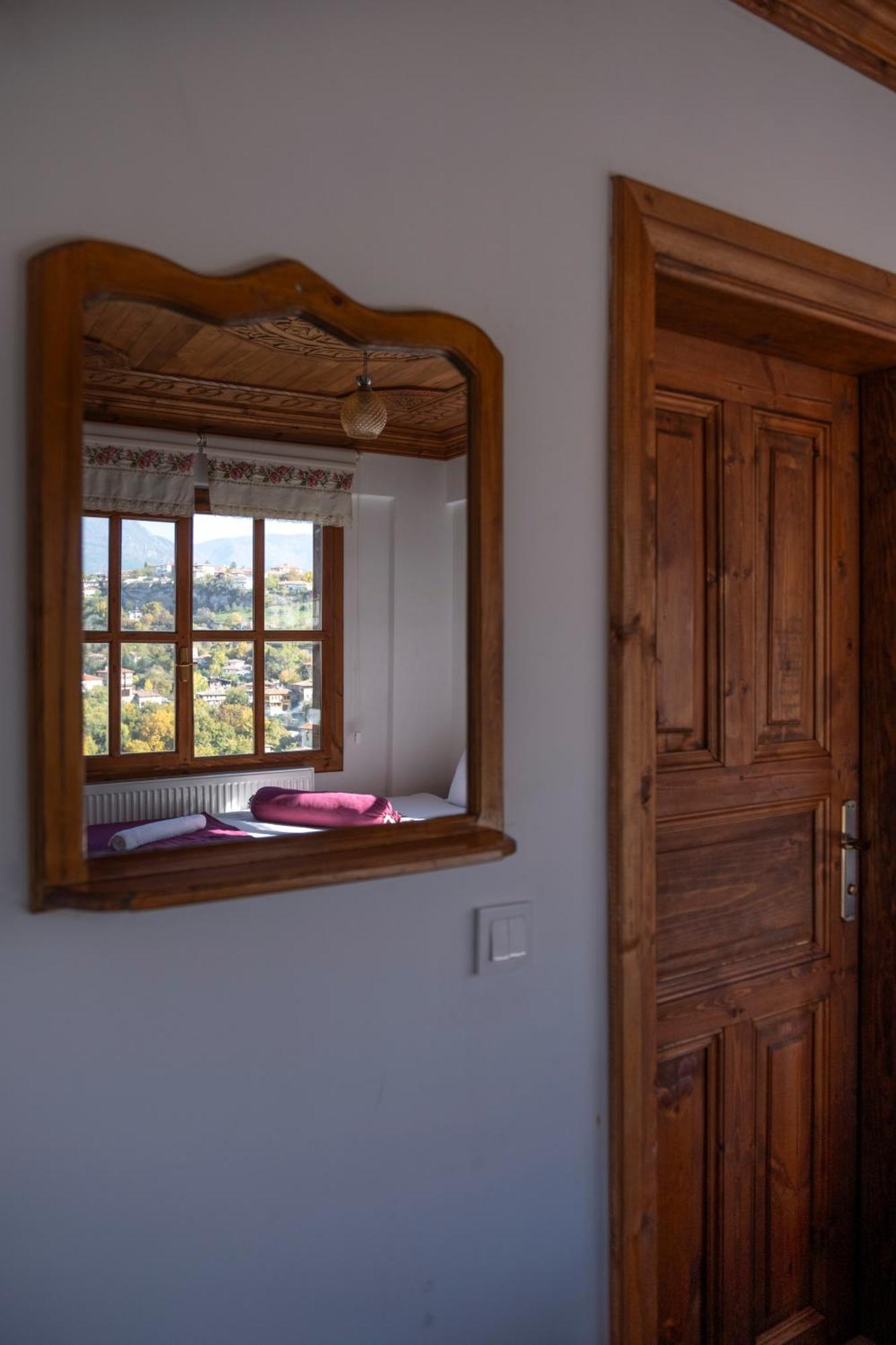 Gunes Konak Otel ซาฟรานโบลู ภายนอก รูปภาพ