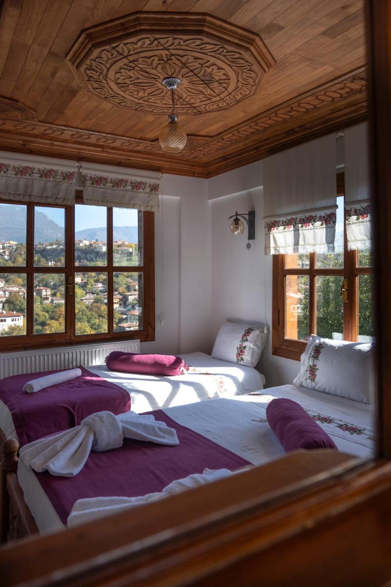 Gunes Konak Otel ซาฟรานโบลู ภายนอก รูปภาพ